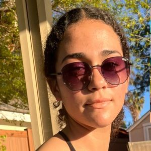 Meet your Posher, Jasmin